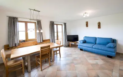 Ein Sitzbereich in der Unterkunft Ferienwohnung Zugspitze