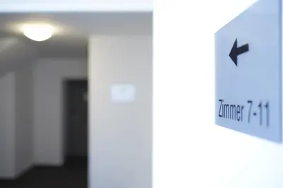 Ein Zertifikat, Auszeichnung, Logo oder anderes Dokument, das in der Unterkunft Hotel New In Guesthouse ausgestellt ist