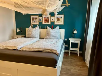 Ein Bett oder Betten in einem Zimmer der Unterkunft Wohlfühloase mit Pool, Kamin & großer Terrasse