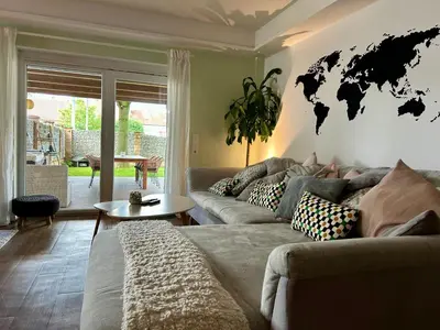 Ein Sitzbereich in der Unterkunft Wohlfühloase mit Pool, Kamin & großer Terrasse