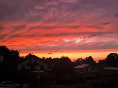 Blick auf den Sonnenuntergang/Sonnenaufgang von der Ferienwohnung aus oder aus der Nähe