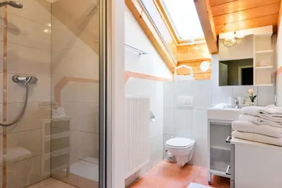 Ein Badezimmer in der Unterkunft 5 Sterne Ferienwohnung am See