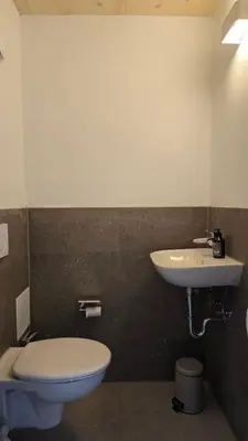 Ein Badezimmer in der Unterkunft Quiet Guest Apartment in Peißenberg