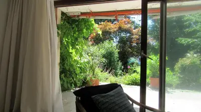 Ein Garten an der Unterkunft Familiennest Vogelwuid