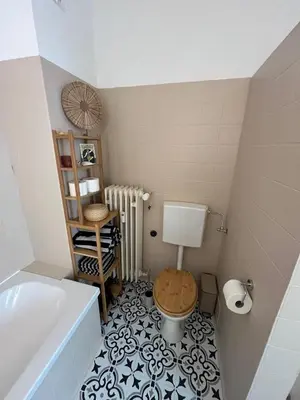 Ein Badezimmer in der Unterkunft Idyllische Wohnung mit Bergblick nah am Simssee