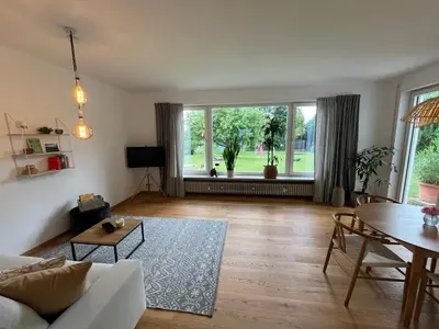 TV/Unterhaltungsangebot in der Unterkunft Idyllische Wohnung mit Bergblick nah am Simssee