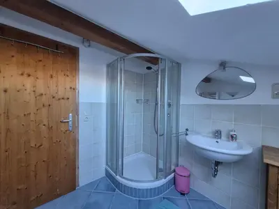 Ein Badezimmer in der Unterkunft Chiemsee-Fewo Prien