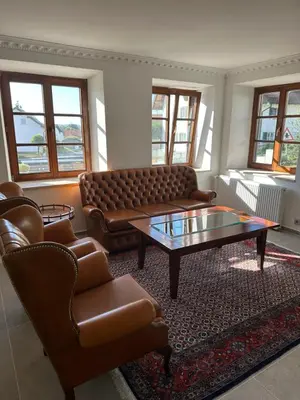 Ein Sitzbereich in der Unterkunft Theresiengarten