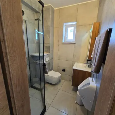 Ein Badezimmer in der Unterkunft Boardinghouse Naim