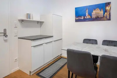 Küche/Küchenzeile in der Unterkunft New luxury apartment 3 rooms at Rathausplatz