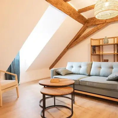ღLiboria Das Blaue Haus