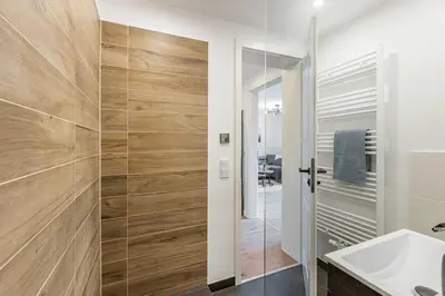 Ein Badezimmer in der Unterkunft Rosels Mountain Lodge-Pool, Sauna & Kaiserblick-Balkon Ferienwohnung in Oberaudorf Bayern
