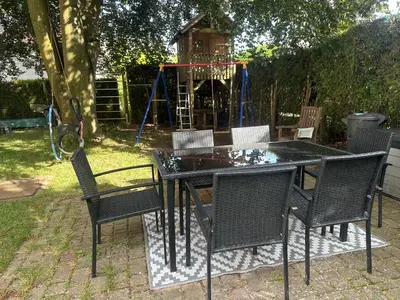 Ein Garten an der Unterkunft Gemütliches Appartment im Souterrain