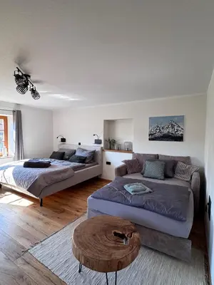 Ein Sitzbereich in der Unterkunft Ferienwohnung Antretter