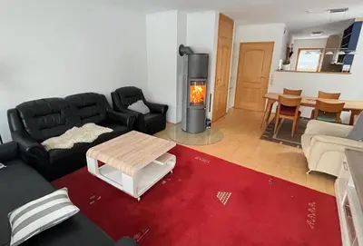 Ein Sitzbereich in der Unterkunft Grosses Haus bei München mit 4 Schlafzimmern für bis zu 10 Personen