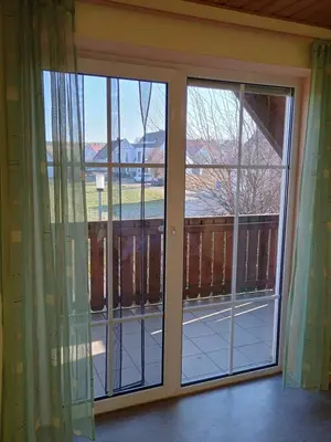 Ein Balkon oder eine Terrasse in der Unterkunft Ganze Wohnung mit Balkon, bis 5 Personen rund 90 qm