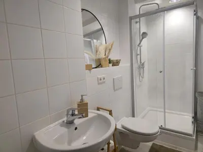 Ein Badezimmer in der Unterkunft Große Wohnung nahe München