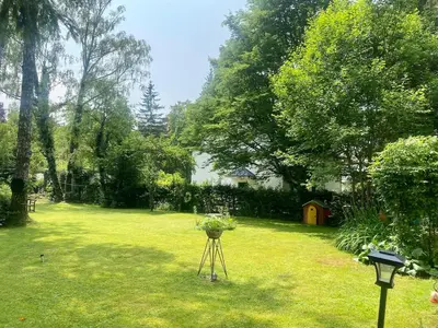 Ein Garten an der Unterkunft Fun Franz for 6 Persons