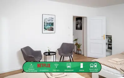 Ein Sitzbereich in der Unterkunft Stylish city apartment, close to the English Garden
