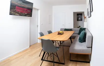 Ein Sitzbereich in der Unterkunft Stylish city apartment, close to the English Garden