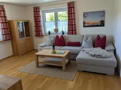 Ein Sitzbereich in der Unterkunft Ferienwohnung am Krebsbach