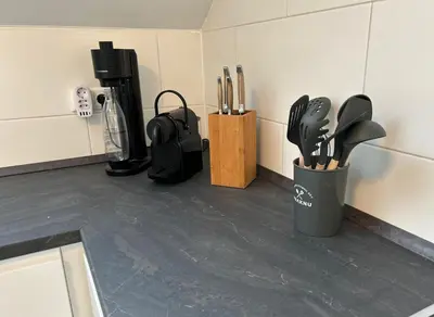 Küche/Küchenzeile in der Unterkunft Grand Suite - Perfekt für 6! Parken Flughafen