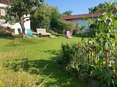 Ein Garten an der Unterkunft Ferienwohnung in der Au