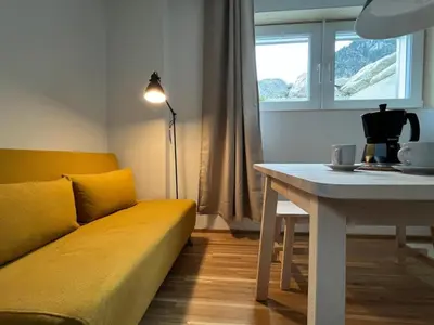 Ein Sitzbereich in der Unterkunft Ferienwohnung Bergufer - Studio im Souterrain