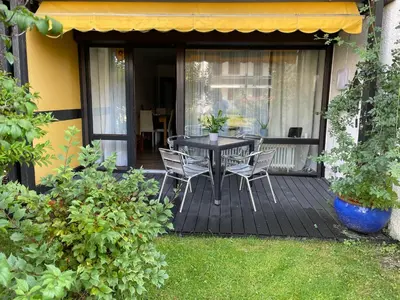 Ein Garten an der Unterkunft Modern eingerichtete Ferienwohnung Traumtagerl ruhig, zentral, ideal für Familien & Paare