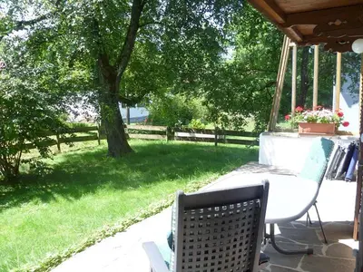 Ein Garten an der Unterkunft Ferienhaus Anni