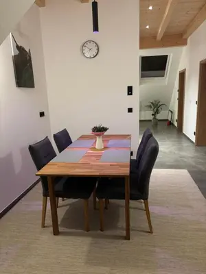 Ein Sitzbereich in der Unterkunft Ferienwohnung Abendrot Jochner