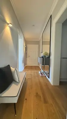 Ein Sitzbereich in der Unterkunft Exklusive 60qm Designerwohnung im Herzen von München - 1 min zur Maximilianstraße