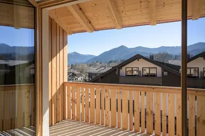 Ein allgemeiner Bergblick oder ein Berglick von der Ferienwohnung aus