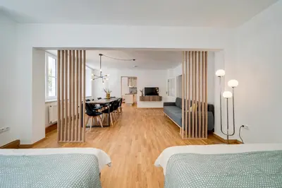 Ein Sitzbereich in der Unterkunft Lexapartments zentral 101qm in Altstadtnähe