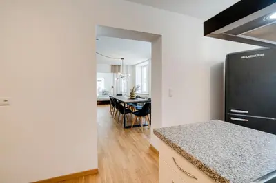 Küche/Küchenzeile in der Unterkunft Lexapartments zentral 101qm in Altstadtnähe