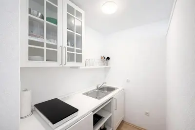 Grundriss der Unterkunft Stilvolles Apartment für bis zu 4 Gäste - Küche & Balkon