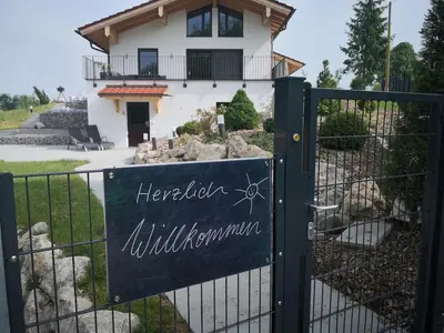 Das Gebäude in dem sich die Ferienwohnung befindet