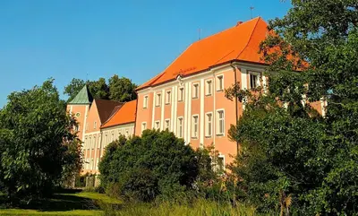 Das Gebäude in dem sich die Ferienwohnung befindet