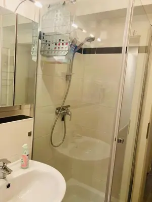 Ein Badezimmer in der Unterkunft Schnucklige Kellerwohnung