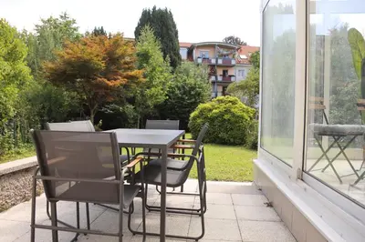 Ein Garten an der Unterkunft Ferienglück Rosenheim