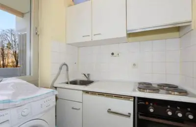 Küche/Küchenzeile in der Unterkunft Flat in Munich Perfect for Oktoberfest