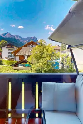 Ein allgemeiner Bergblick oder ein Berglick von der Ferienwohnung aus