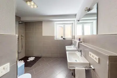 Ein Badezimmer in der Unterkunft Garden Lodge