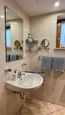Ein Badezimmer in der Unterkunft Ferienwohnung Alpina 2