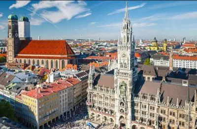 Ein allgemeiner Blick auf München oder ein Stadtblick von der Ferienwohnung aus