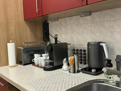 Küche/Küchenzeile in der Unterkunft Isartor Rooms - SHARED BATHROOM