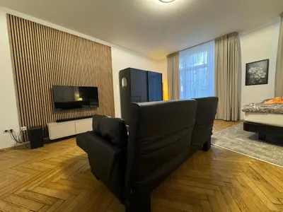TV/Unterhaltungsangebot in der Unterkunft Isartor Rooms - SHARED BATHROOM