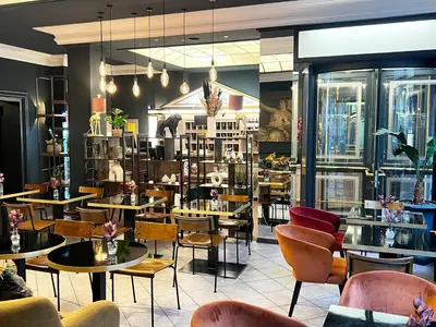 Ein Sitzbereich in der Unterkunft Hotel Deutsches Theater Landwehrstraße