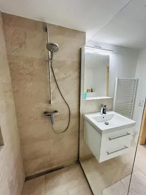 Ein Badezimmer in der Unterkunft Casalottie - charmantes bayrisches Cottage am Starnberger See