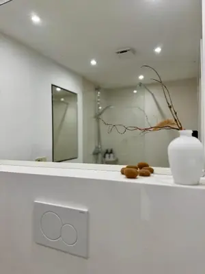 Ein Badezimmer in der Unterkunft Eigene Souterrain Keller Wohnung nähe Olympiapark - von privat